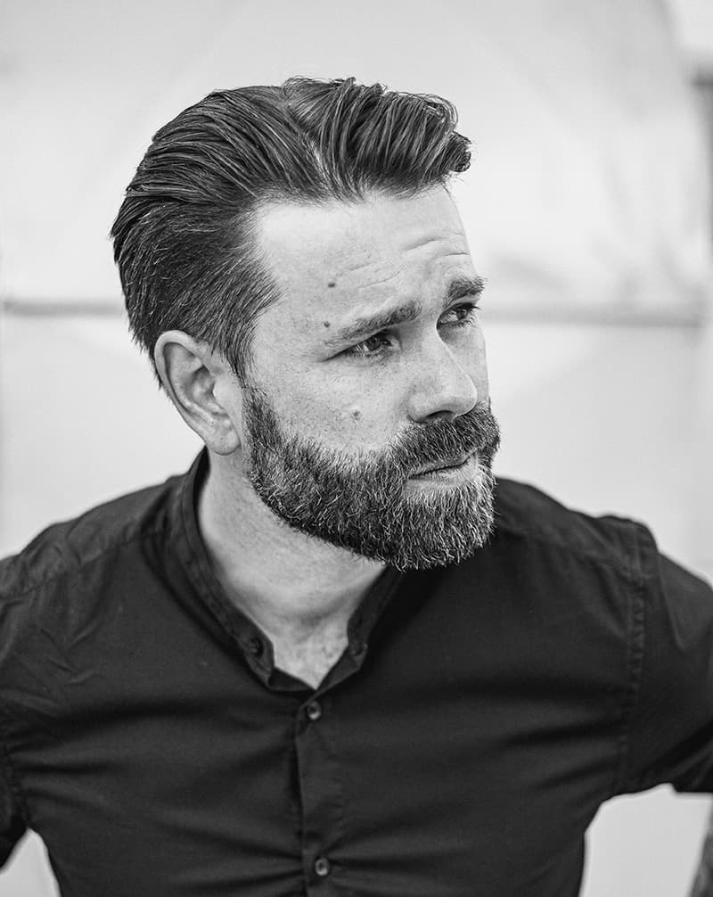Matěj Kasal - Commercial + Portrait + Product Photography
